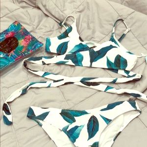 CUPSHE Leaf Bikini